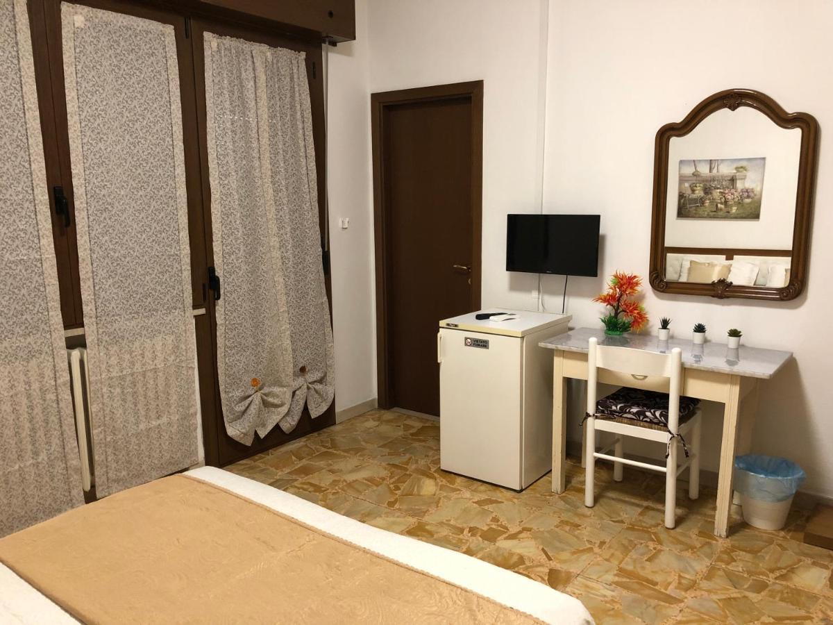 Le Terrazze Hotell Ferrara Exteriör bild
