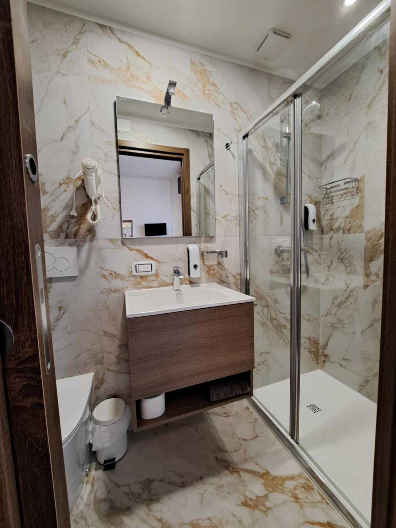 Le Terrazze Hotell Ferrara Exteriör bild